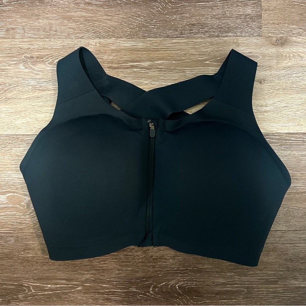 lululemon Energy Zip-Front Bra
High-Support